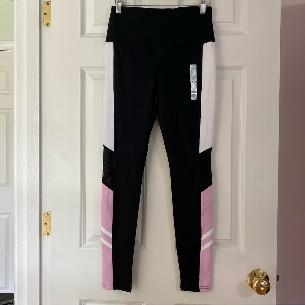 Forever 21 Graphic Athletic Leggings
